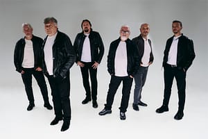 I Nomadi in una foto di gruppo