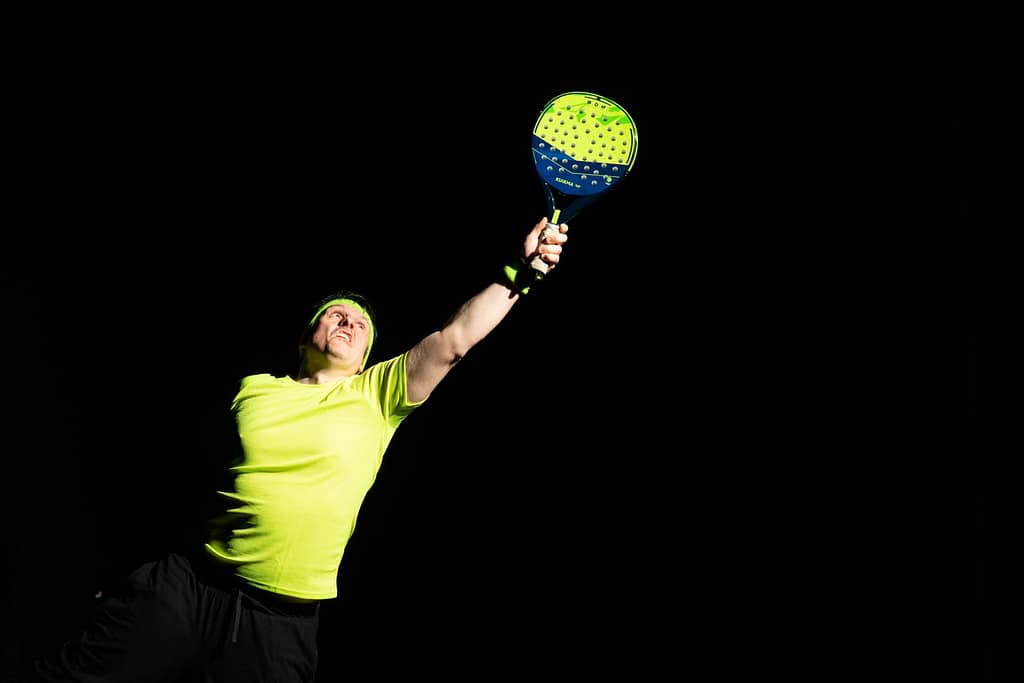 “Onora il Padel” di e con Filippo Salaris