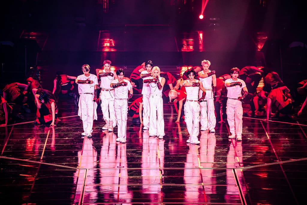Gli Stray Kids sul palco del World Tour RUN IT